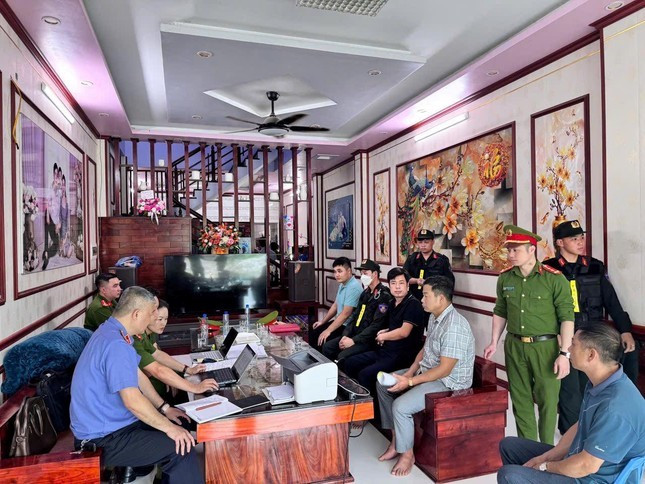 Khởi tố hình sự, bắt tạm giam và khám xét nơi ở của Lê Văn Toàn - ảnh 2