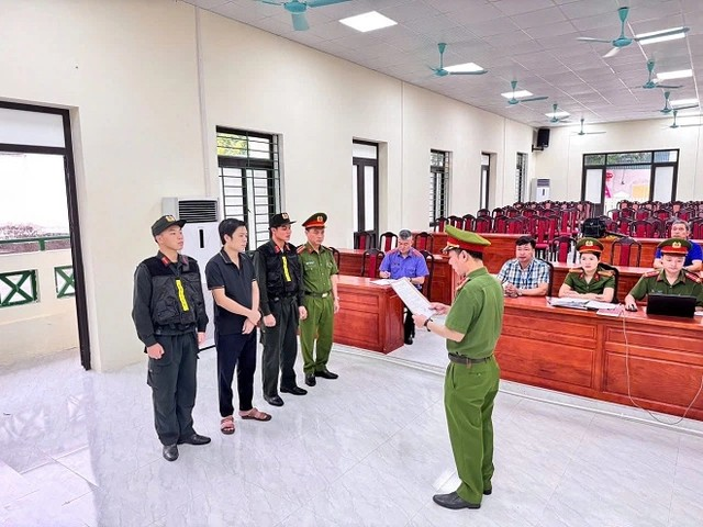 Khởi tố hình sự, bắt tạm giam và khám xét nơi ở của Lê Văn Toàn - ảnh 1