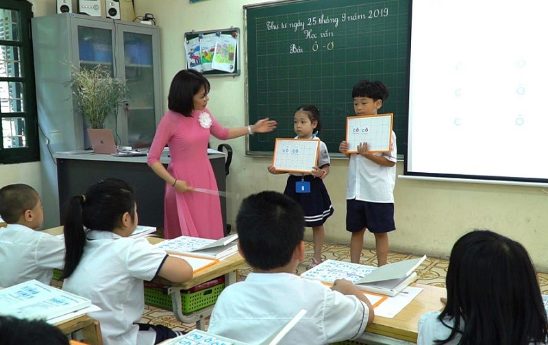 Dự kiến bỏ chia hạng chức danh nghề nghiệp với nhà giáo, lương của giáo viên sẽ được tính thế nào? - ảnh 2