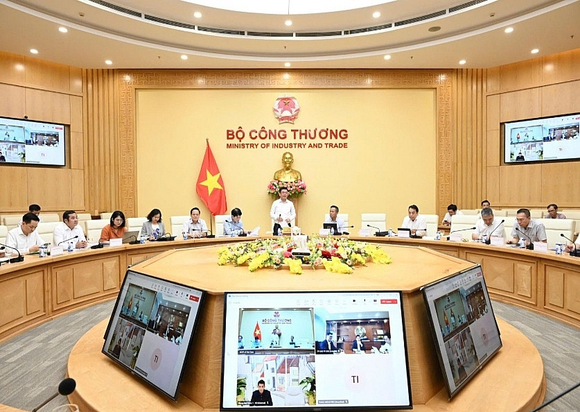 Ngay trước khi Mỹ tuyên bố chấm dứt đàm phán song phương, Việt Nam đã kịp đạt những bước tiến quan trọng nào?