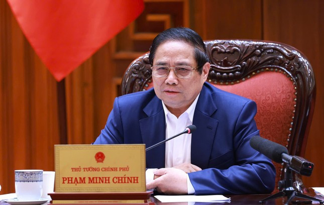 Sẽ có 2 nghị quyết mới của Bộ Chính trị về giáo dục và y tế ảnh 1