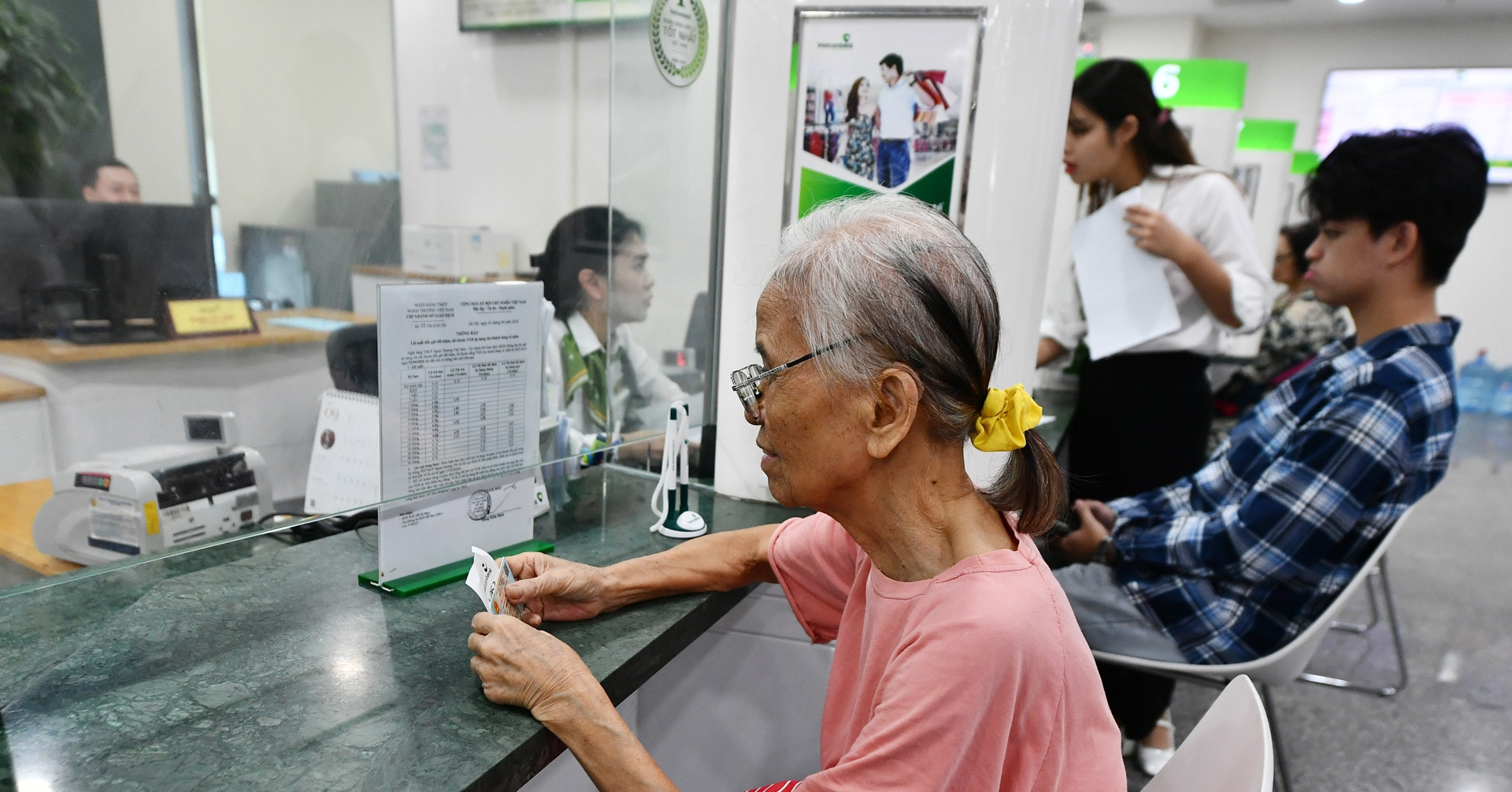 Nhiều quỹ tài chính ngoài ngân sách có nguồn thu chủ yếu từ… lãi gửi ngân hàng