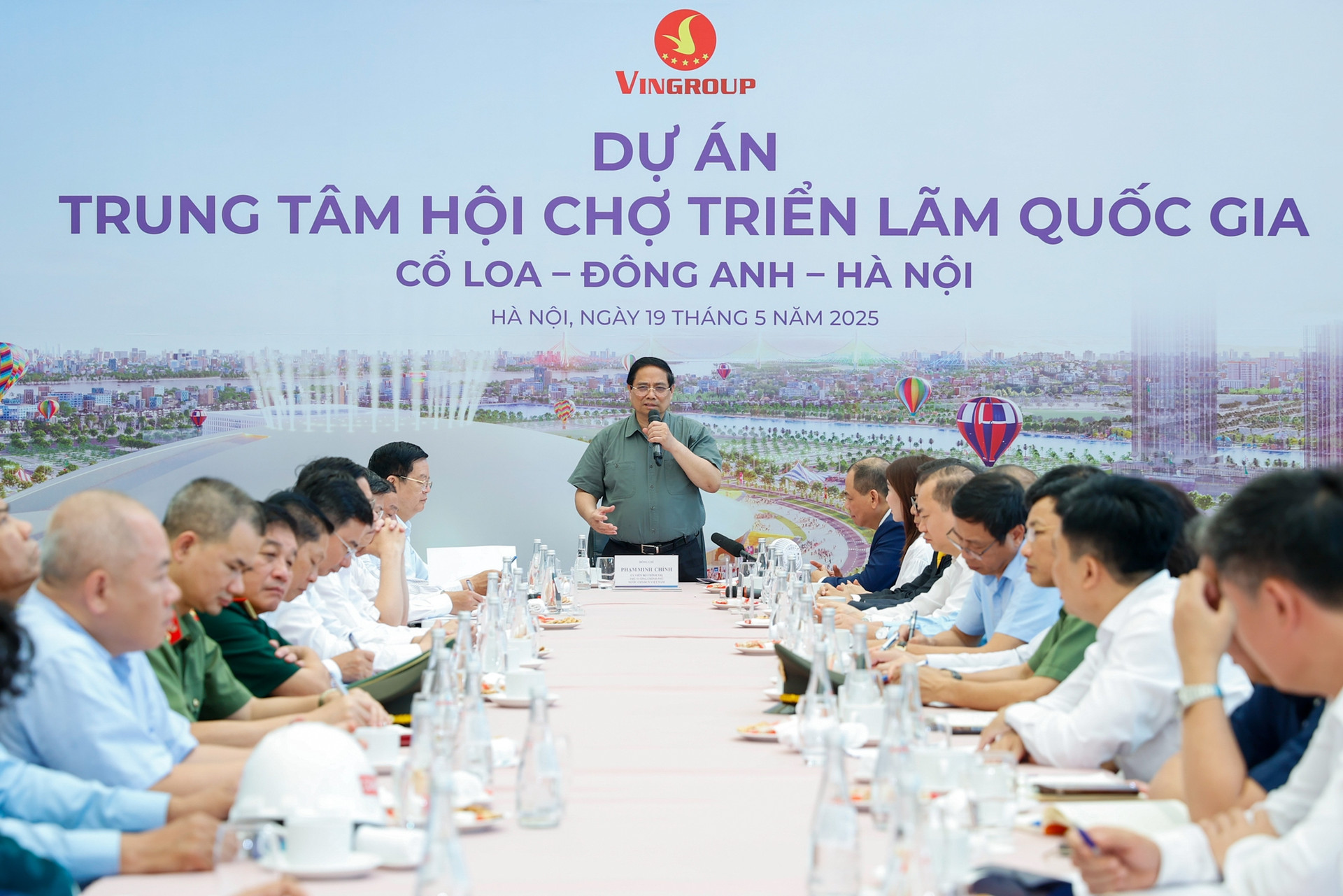 Thủ tướng: Xây dựng Trung tâm Hội trợ Triển lãm Quốc gia xứng tầm truyền thống văn hóa – lịch sử và sự phát triển của đất nước- Ảnh 5. Thủ tướng: Xây dựng Trung tâm Hội trợ Triển lãm Quốc gia xứng tầm truyền thống văn hóa – lịch sử và sự phát triển của đất nước- Ảnh 5.