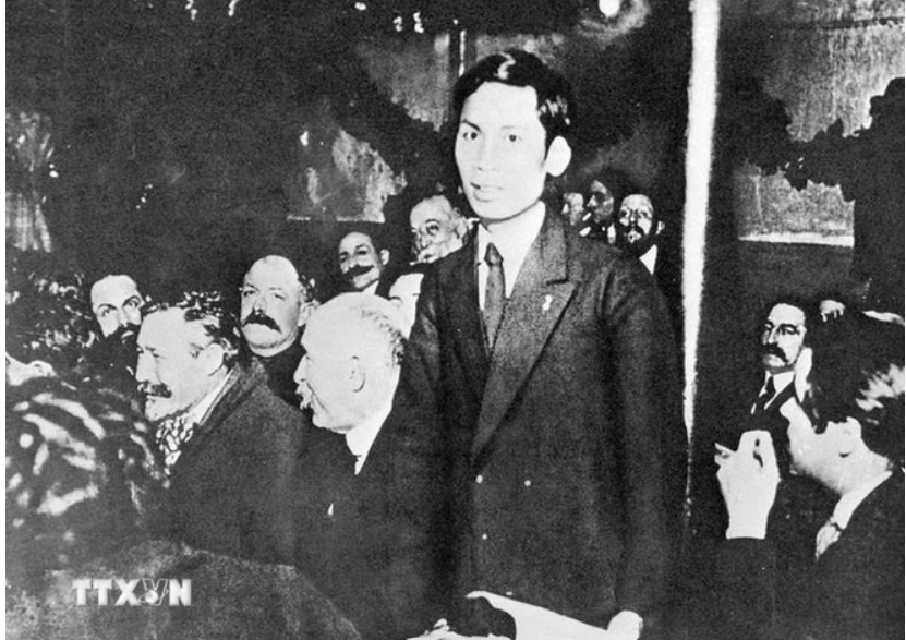 Chủ tịch Hồ Chí Minh - lãnh tụ thiên tài, ‘người thầy’ vĩ đại của cách mạng, Anh hùng giải phóng dân tộc, Danh nhân văn hóa thế giới vĩ đại của Việt Nam - ảnh 3
