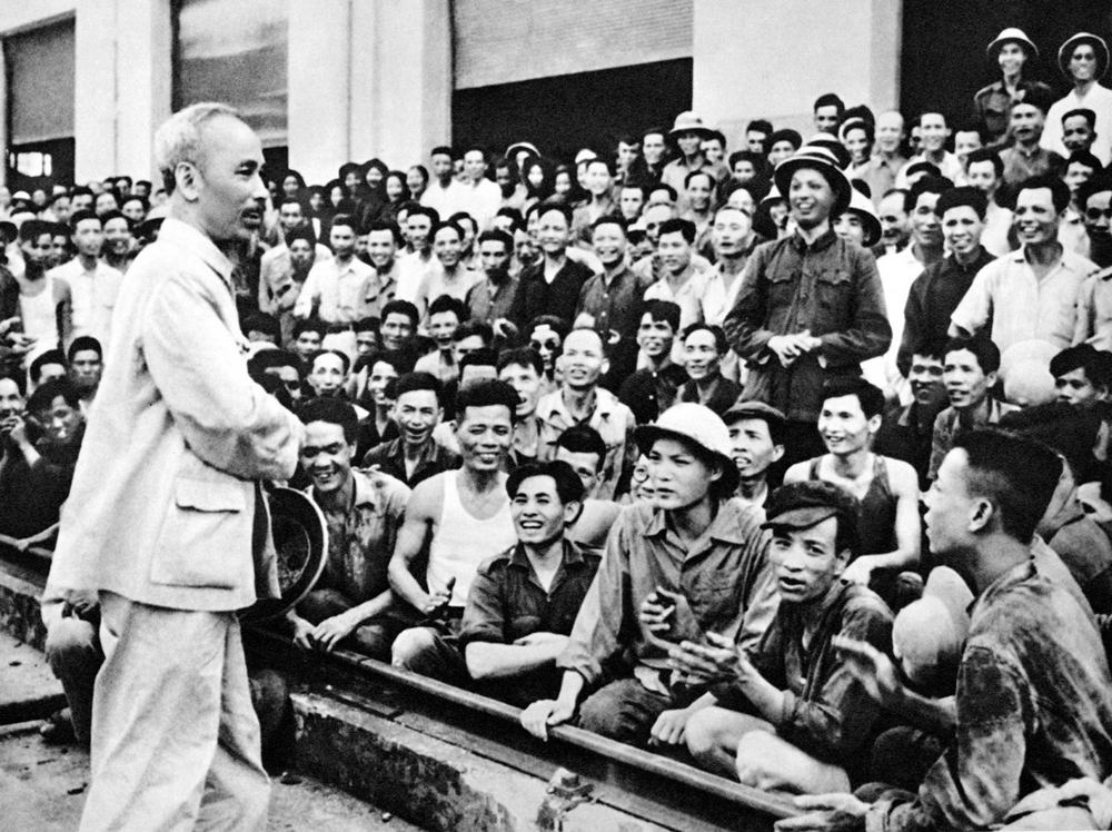 Chủ tịch Hồ Chí Minh - lãnh tụ thiên tài, ‘người thầy’ vĩ đại của cách mạng, Anh hùng giải phóng dân tộc, Danh nhân văn hóa thế giới vĩ đại của Việt Nam - ảnh 5