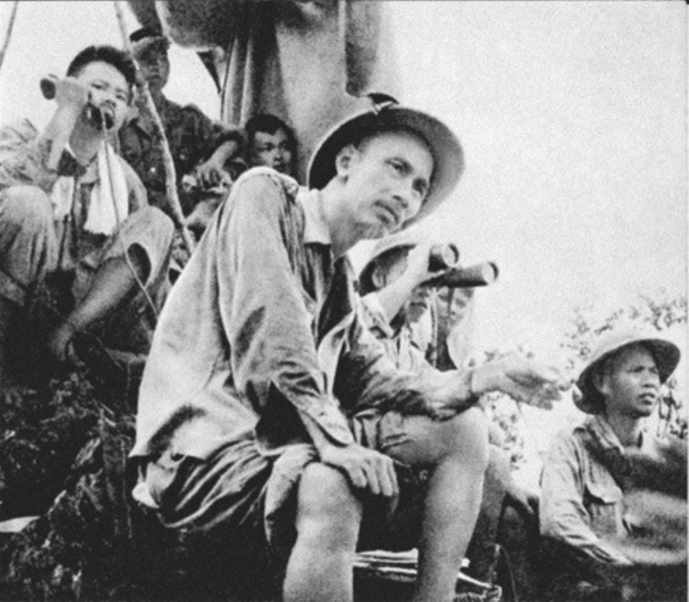 Chủ tịch Hồ Chí Minh - lãnh tụ thiên tài, ‘người thầy’ vĩ đại của cách mạng, Anh hùng giải phóng dân tộc, Danh nhân văn hóa thế giới vĩ đại của Việt Nam - ảnh 4