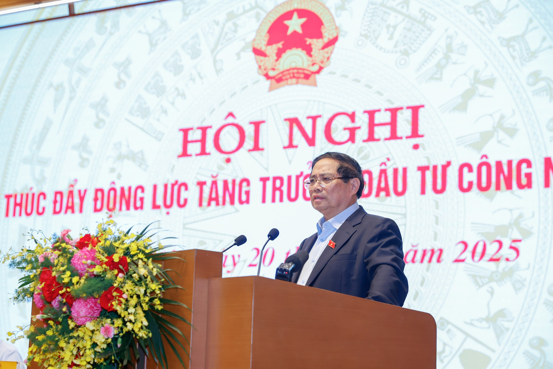 Thủ tướng: Quyết tâm giải ngân 100% vốn đầu tư công năm 2025- Ảnh 6. Thủ tướng: Quyết tâm giải ngân 100% vốn đầu tư công năm 2025- Ảnh 6.