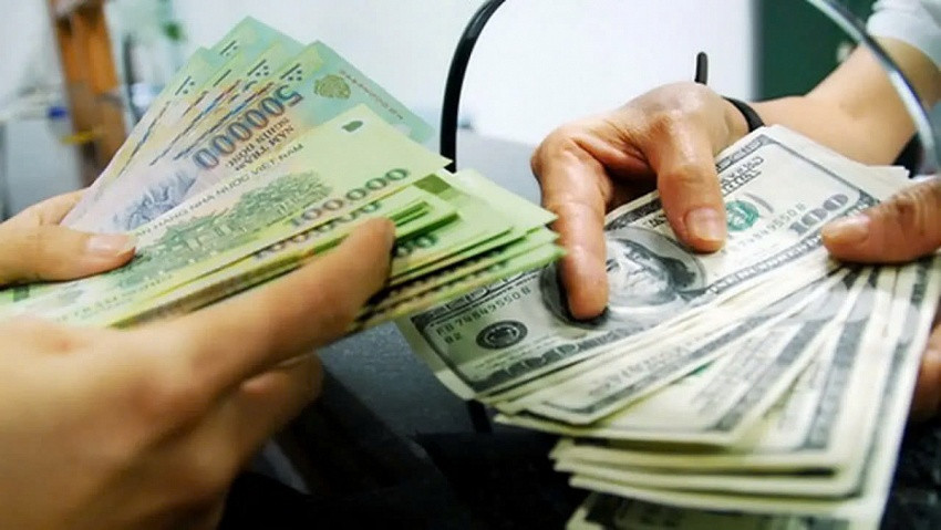 Tỷ giá ngày 20/5: Giá USD nhích tăng, NDT đi ngang