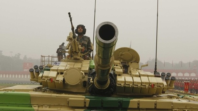 Ấn Độ dùng xe tăng T-72 trong cuộc giao tranh với Pakistan ảnh 1
