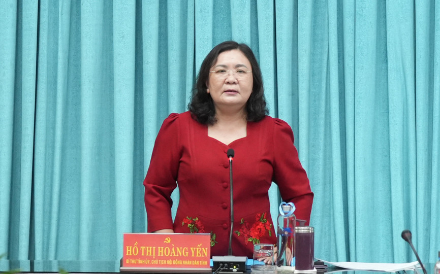 Hồ Thị Hoàng Yến.jpg