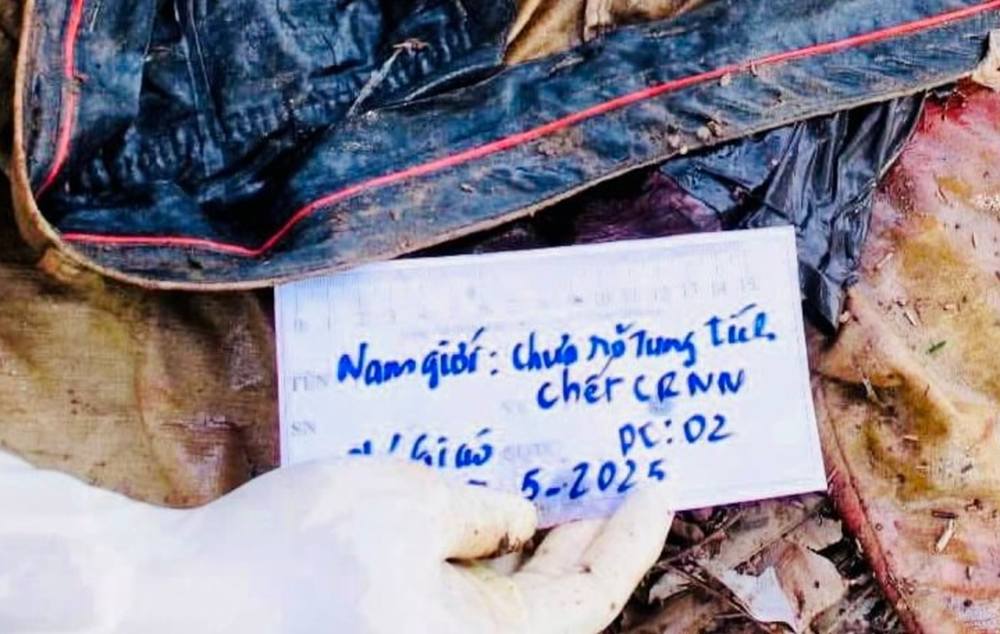 Đề nghị ai biết thông tin về nạn nhân tử vong chưa rõ nguyên nhân này, khẩn trương báo ngay cho Công an qua SĐT: 0987.342434 - ảnh 1