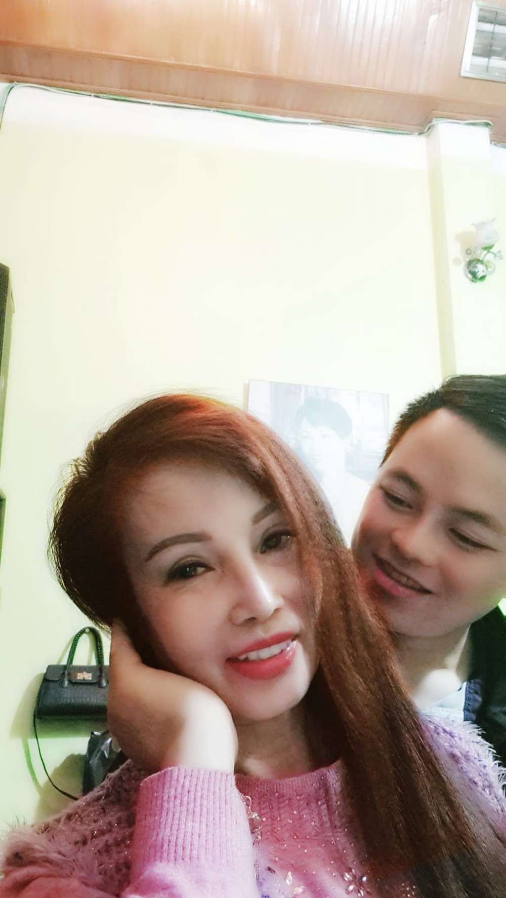 Nhan sắc 'cô dâu' U70 Thu Sao sau 7 năm cưới chồng trẻ kém 36 tuổi, ở nhà vẫn được gọi là 'cô bé mãi không chịu lớn' - ảnh 5