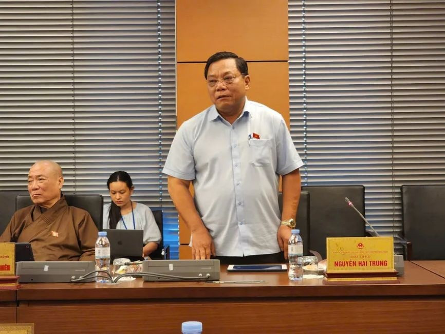‘Thuốc giả, bác sĩ giả, chỉ có con tôi chết là thật’