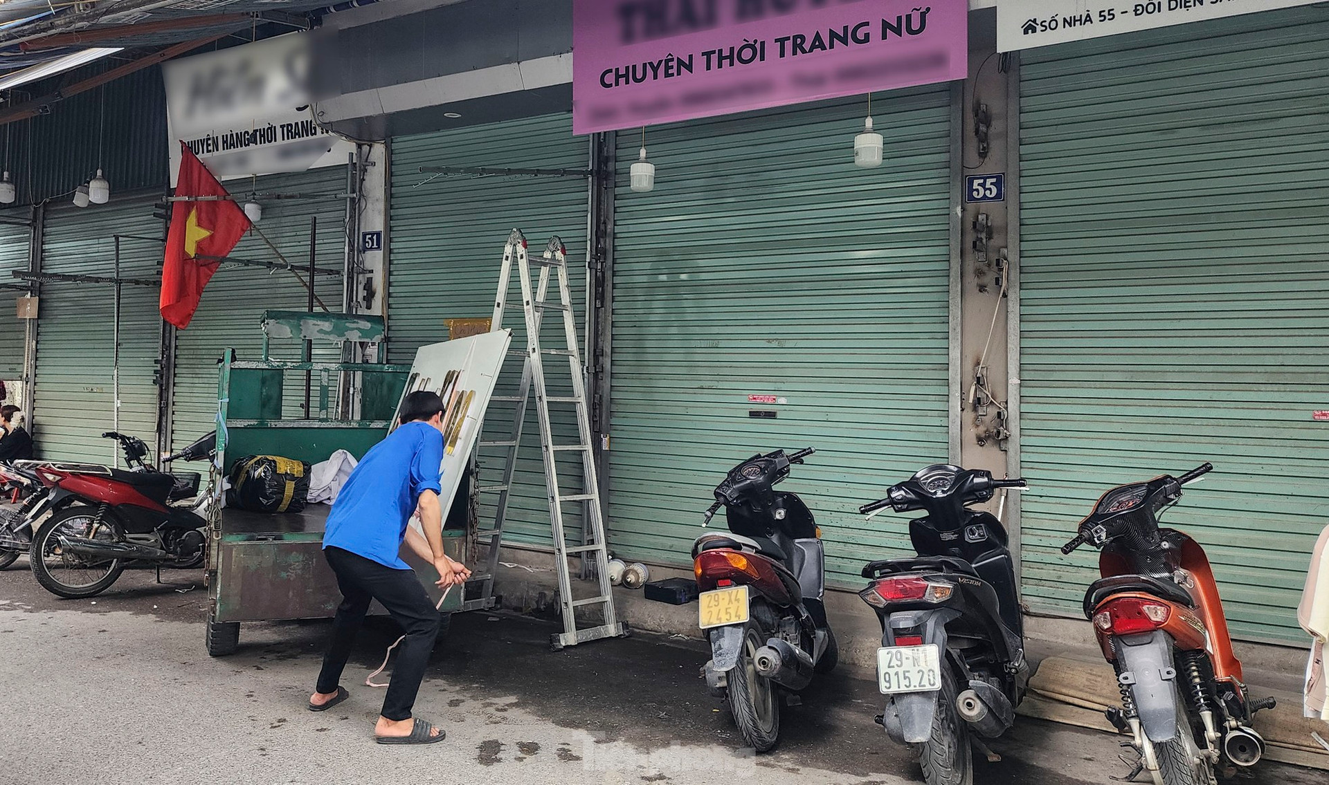 Cảnh khó tin tại thủ phủ thời trang lớn nhất miền Bắc ảnh 6