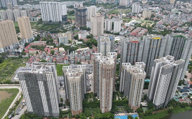 Hàng triệu tỷ đồng chảy vào bất động sản, vì sao doanh nghiệp vẫn ‘đói’ vốn? ảnh 1