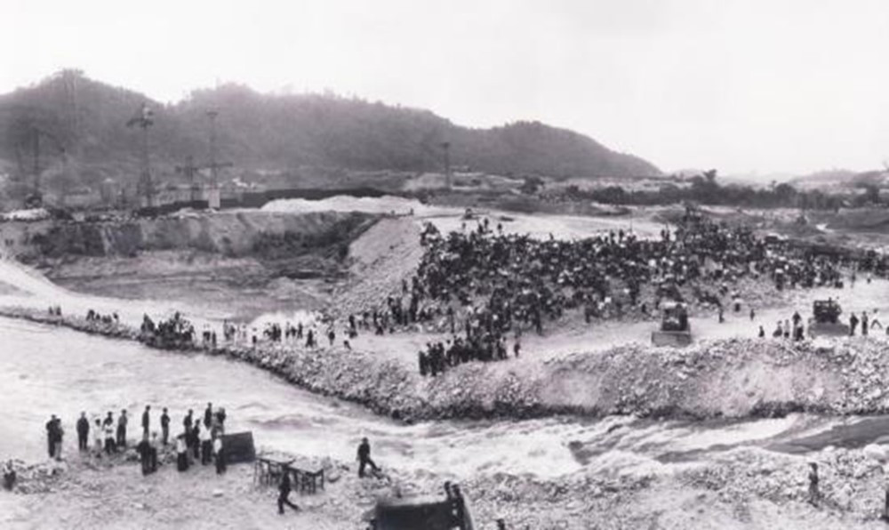 ‘Đại công trình’ đầu tiên của ngành Thủy điện Việt Nam được Liên Xô giúp đỡ xây dựng, mất 10 năm mới hoàn thành - ảnh 2