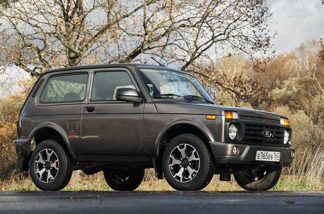 Chiếc SUV off-road của Lada giá rẻ như cho tại Việt Nam: Thiết kế quen thuộc, trang bị lại là điều đáng bàn