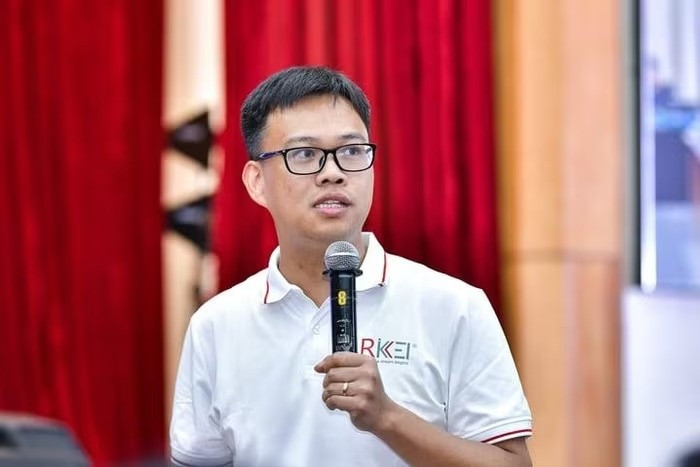 Cựu sinh viên ĐH Bách khoa Hà Nội chỉ ra sai lầm của người trẻ khi đi làm, phải học cách ‘nổ'