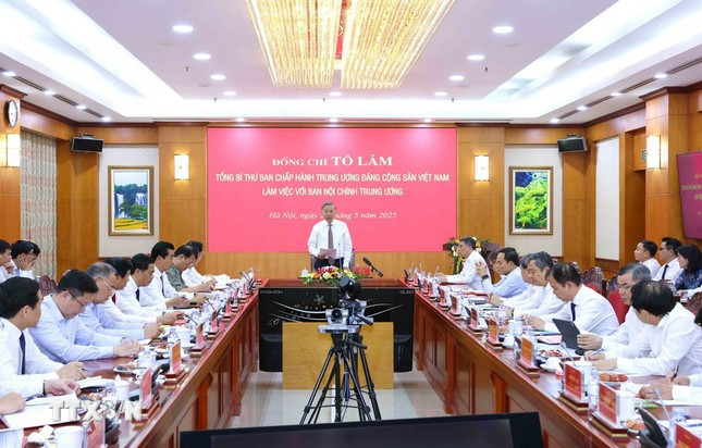 Tổng Bí thư Tô Lâm: Không thể tăng trưởng hai con số nếu vẫn để xảy ra tình trạng lãng phí ảnh 2