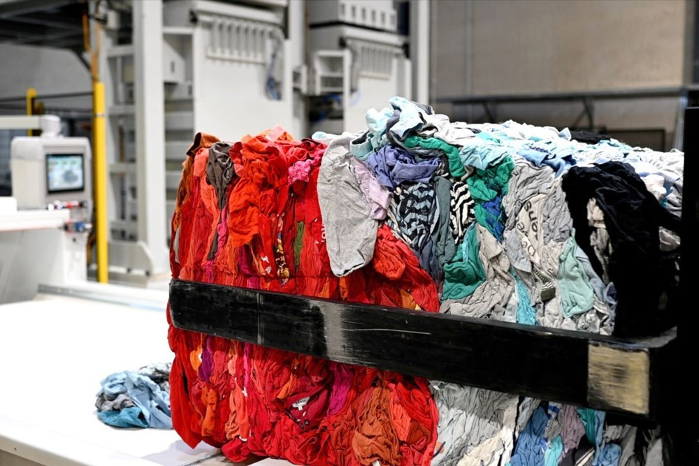 Quốc gia được ‘chọn mặt gửi vàng’ xây nhà máy tái chế polyester và cotton đầu tiên trên thế giới, vốn đầu tư gần 13.000 tỷ đồng - ảnh 1