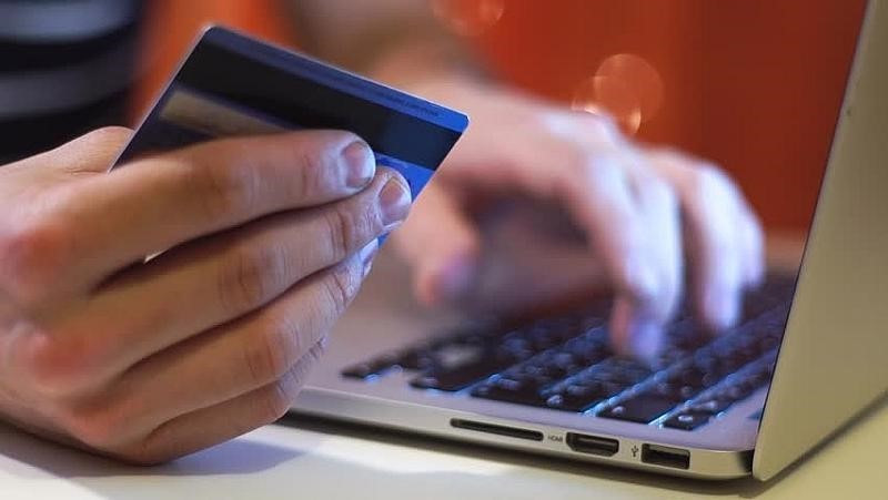 Ngân hàng cảnh báo: Chủ tài khoản làm điều này có thể bị phạt tới 100 triệu, truy cứu hình sự với mức án 7 năm tù - ảnh 1