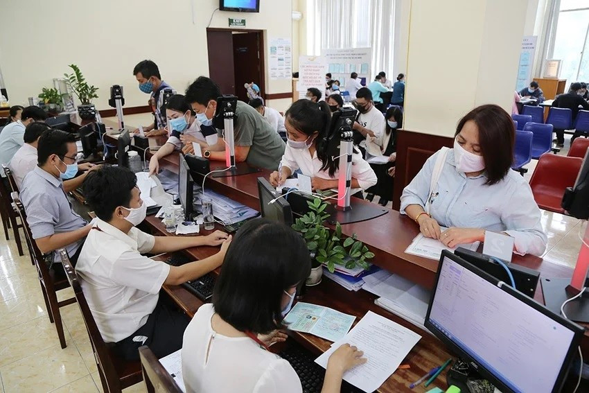 Mới: Trình Trung ương 5 bảng lương, 9 chế độ phụ cấp mới cho cán bộ, công chức, áp dụng sau 2026 - ảnh 1