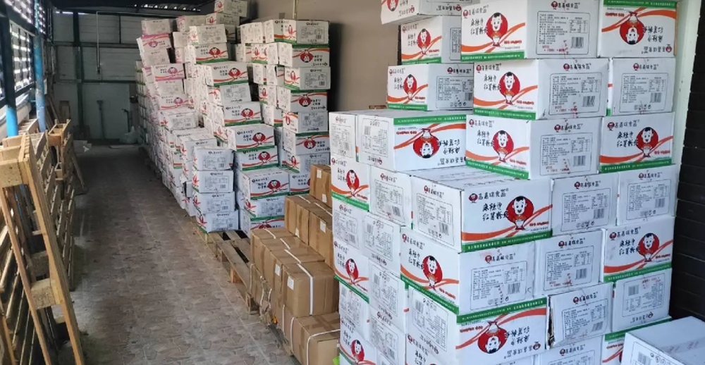 Triệt phá 6 kho hàng giả, thu giữ gần 500.000 sản phẩm mỹ phẩm, thực phẩm chức năng, thiết bị y tế có nguồn gốc Trung Quốc, tổng trị giá lên tới 36.000 tỷ đồng - ảnh 2