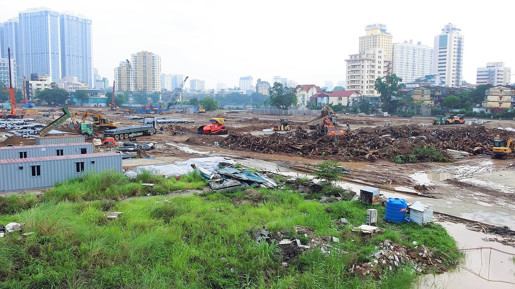 Bắt đầu xây dựng dự án tổ hợp trung tâm thương mại, dịch vụ, văn hóa trên ‘đất vàng’ Giảng Võ- Ảnh 3. Bắt đầu xây dựng dự án tổ hợp trung tâm thương mại, dịch vụ, văn hóa trên ‘đất vàng’ Giảng Võ- Ảnh 3.