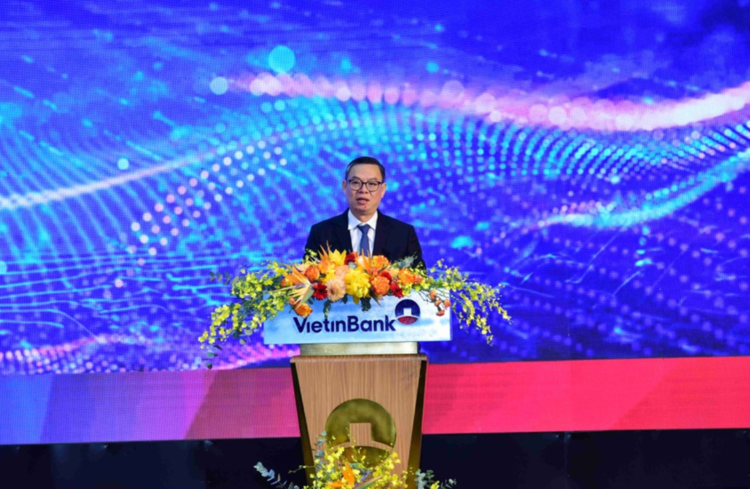 VietinBank, TPBank, Sacombank... chi mạnh tay cho AI: Hàng nghìn nhân viên ngân hàng đối mặt nguy cơ mất việc?