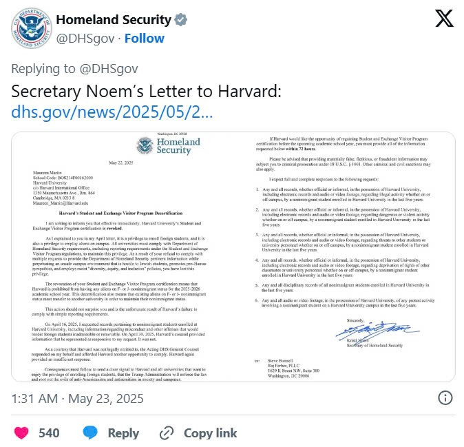 Harvard trước 'cơn bão' lớn nhất lịch sử: Ông Trump cấm tuyển sinh viên quốc tế, 'ép' họ lập tức chuyển trường - ảnh 2