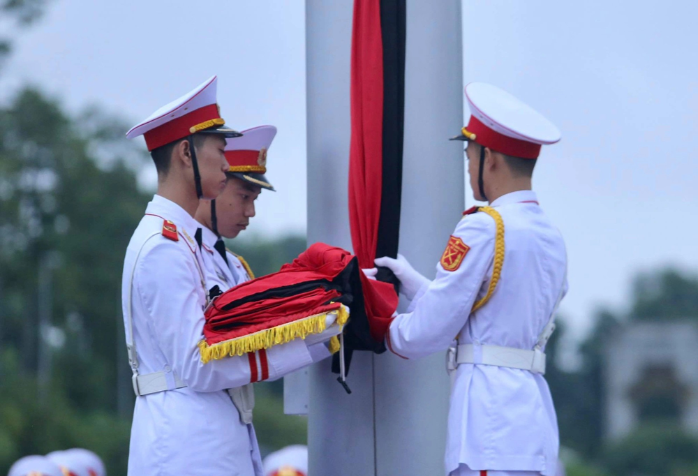 Hà Nội phân luồng giao thông, dừng hoạt động phố đi bộ - ảnh 1