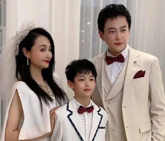 ‘Nữ thần tuổi thơ’ từng kiếm hàng nghìn tỷ đồng nhờ livestream tuyên bố mắc ung thư, khóc nức nở trên sóng trực tiếp - ảnh 3