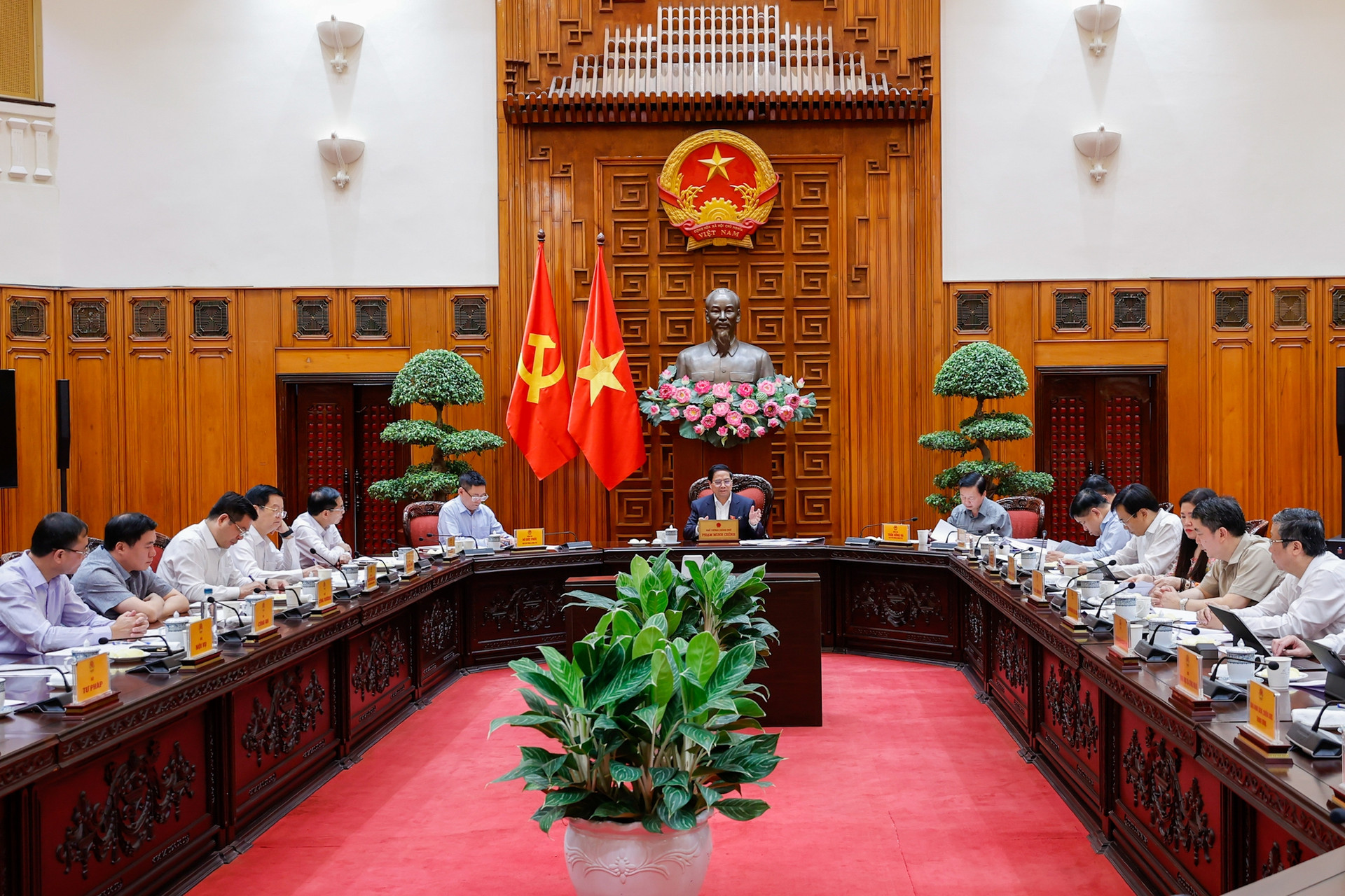 Thủ tướng: Đoàn đàm phán tiếp tục nỗ lực, cố gắng để sớm đạt thỏa thuận với phía Hoa Kỳ- Ảnh 4. Thủ tướng: Đoàn đàm phán tiếp tục nỗ lực, cố gắng để sớm đạt thỏa thuận với phía Hoa Kỳ- Ảnh 4.