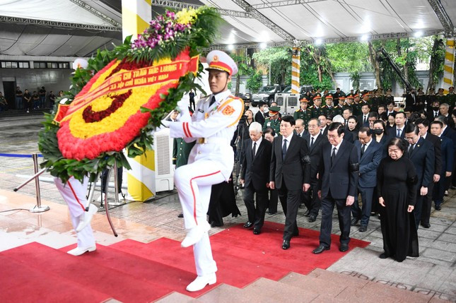 Lễ viếng nguyên Chủ tịch nước Trần Đức Lương ảnh 11
