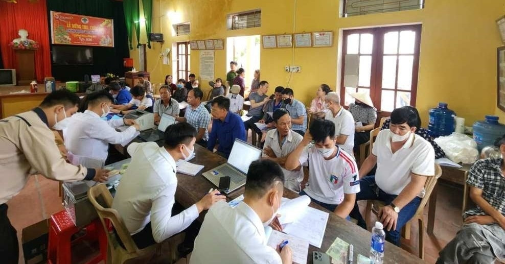 Vụ đài hóa thân ở Nam Định bị tố 'chặt chém': Ngày đầu trả lại tiền, có người thất vọng vì quá ít