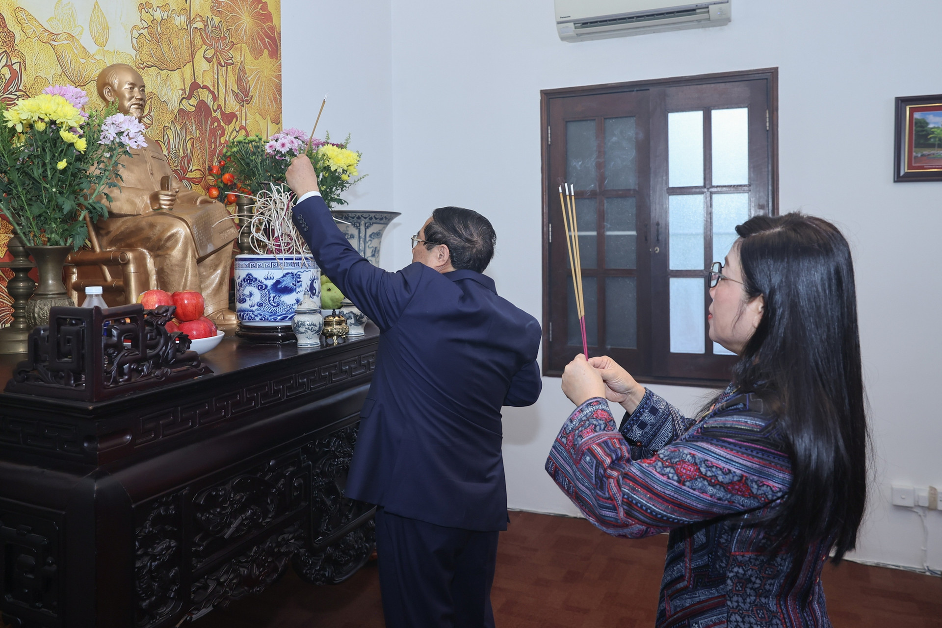 Thủ tướng: Tạo thuận lợi nhất cho tất cả người yêu nước cùng đóng góp và chia sẻ niềm tự hào về đất nước- Ảnh 2. Thủ tướng: Tạo thuận lợi nhất cho tất cả người yêu nước cùng đóng góp và chia sẻ niềm tự hào về đất nước- Ảnh 2.