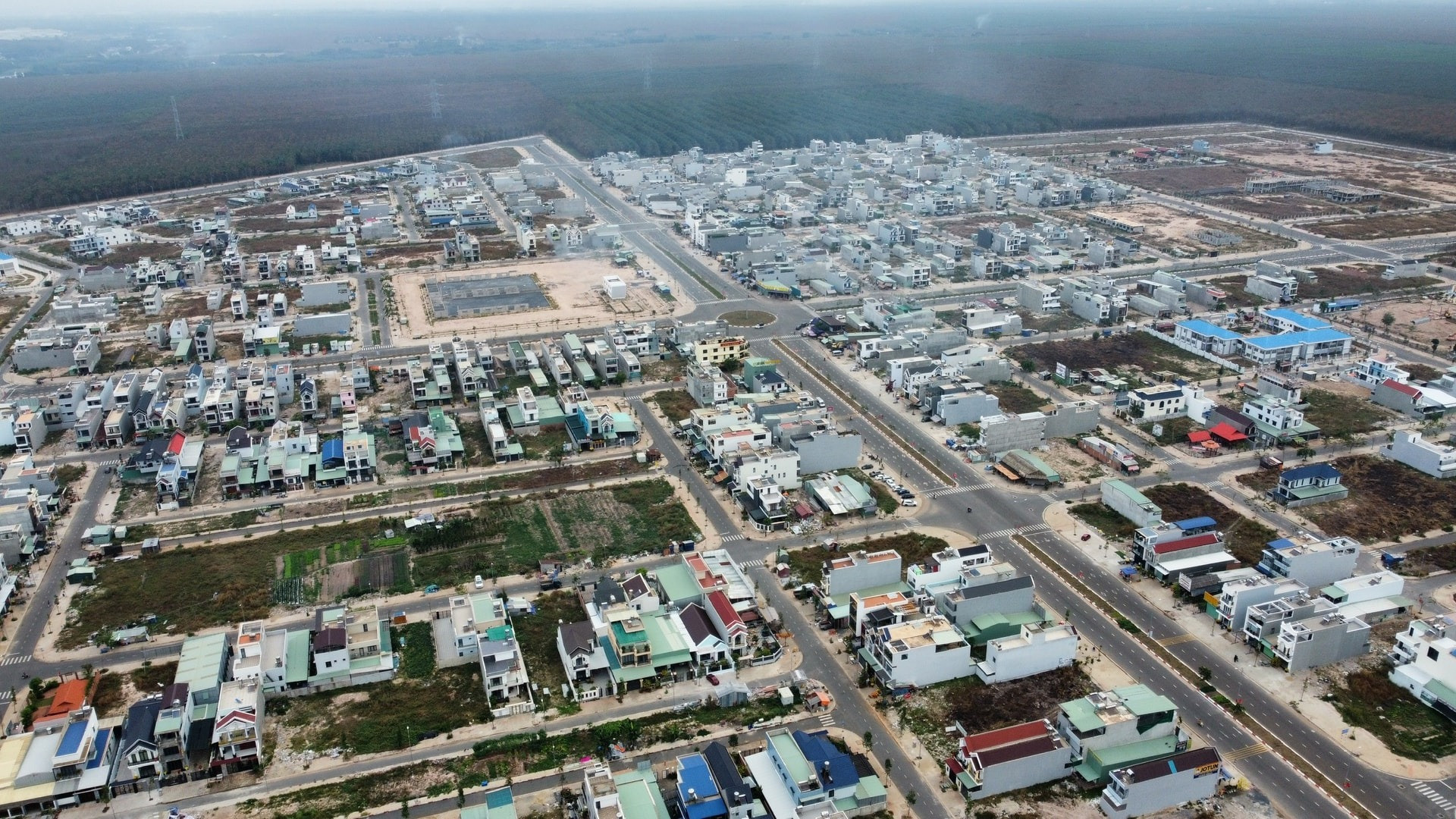 Chính phủ ra chỉ đạo mới với khu đất bố trí tái định cư dự án siêu sân bay lớn nhất Việt Nam- Ảnh 2. Chính phủ ra chỉ đạo mới với khu đất bố trí tái định cư dự án siêu sân bay lớn nhất Việt Nam- Ảnh 2.