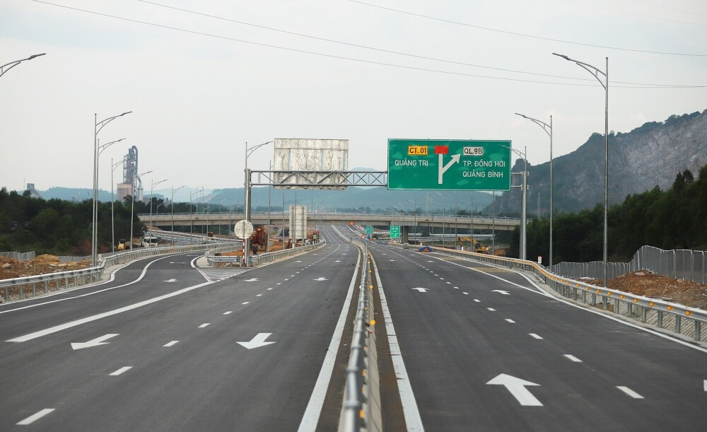 Chỉ 1 tháng nữa, cao tốc kết nối 2 tỉnh hẹp nhất Việt Nam sẽ thông xe- Ảnh 2. Chỉ 1 tháng nữa, cao tốc kết nối 2 tỉnh hẹp nhất Việt Nam sẽ thông xe- Ảnh 2.