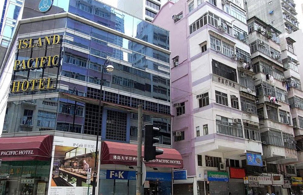 khach san dong cua.jpg