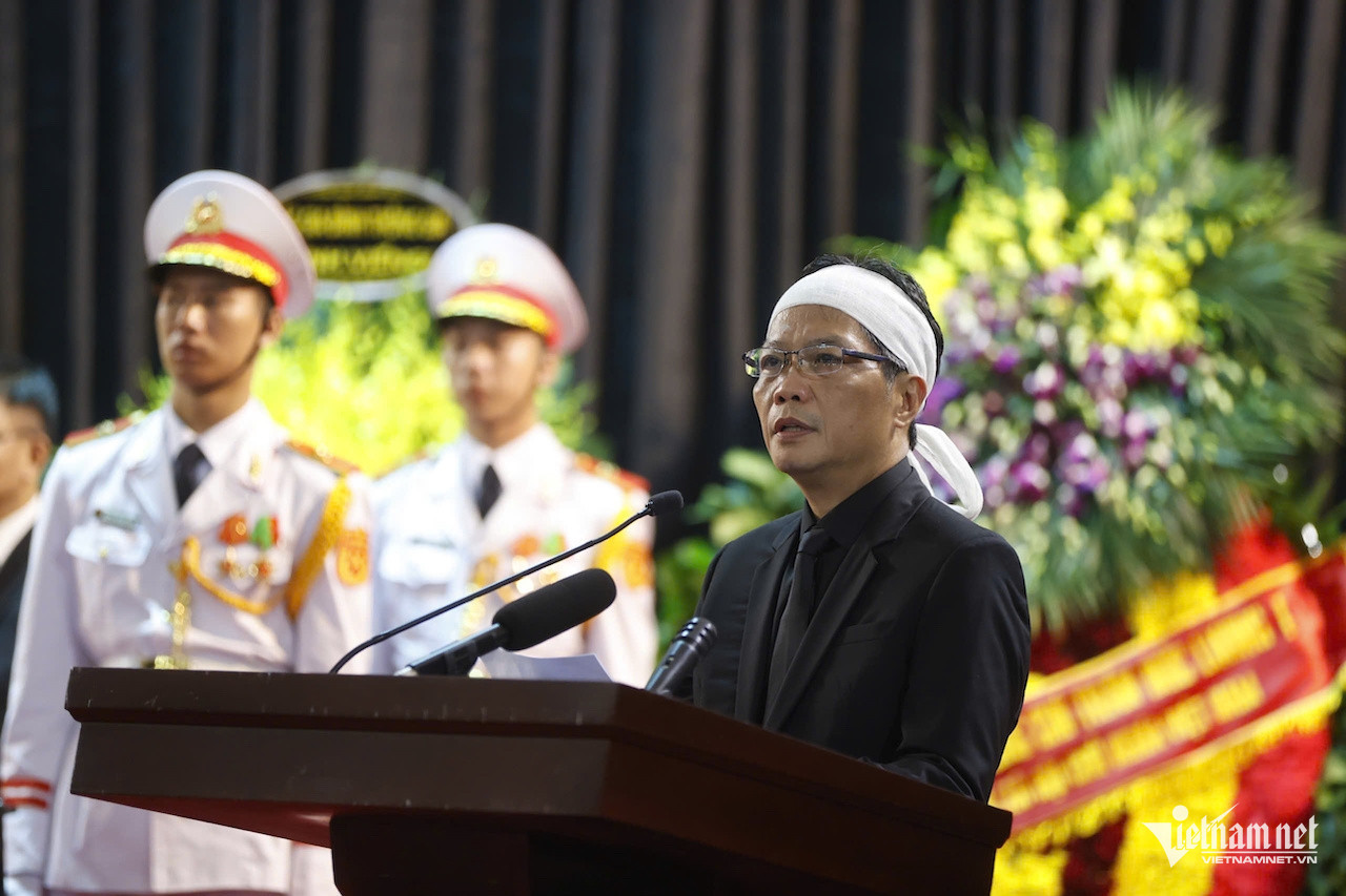 W-trần tuấn anh.jpg
