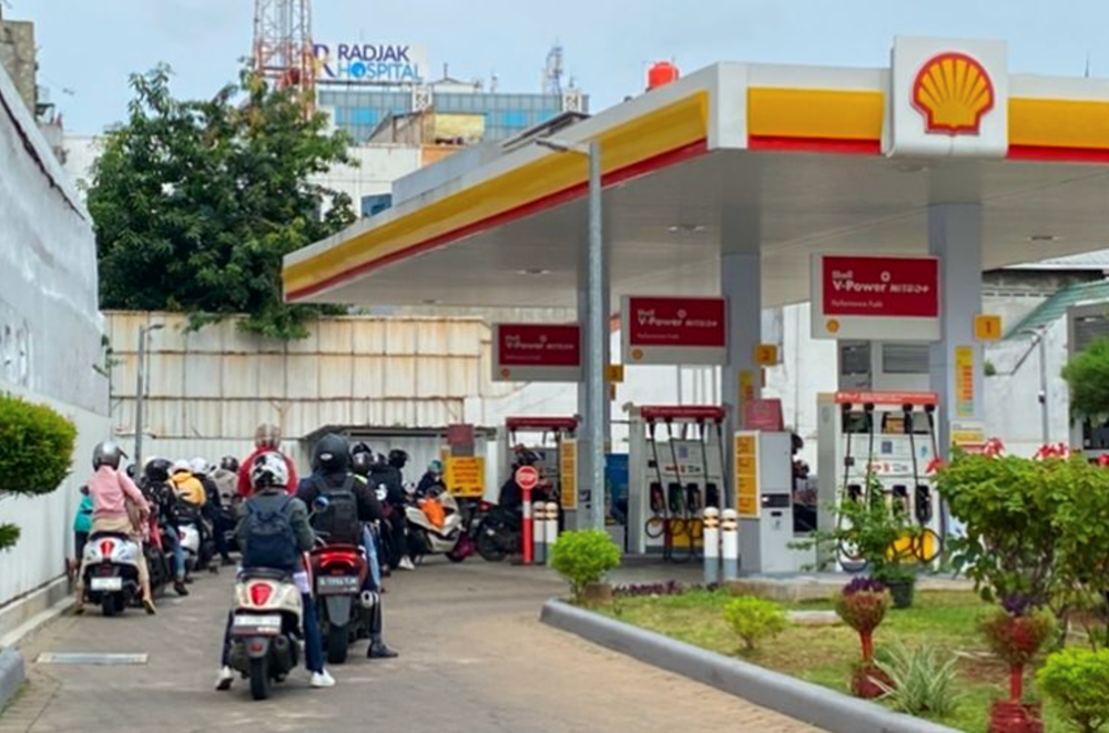 Công ty dầu khí lớn thứ 2 thế giới 'bán sạch' trạm xăng ở nền kinh tế số 1 Đông Nam Á: Chuyện gì đang xảy ra? - ảnh 1