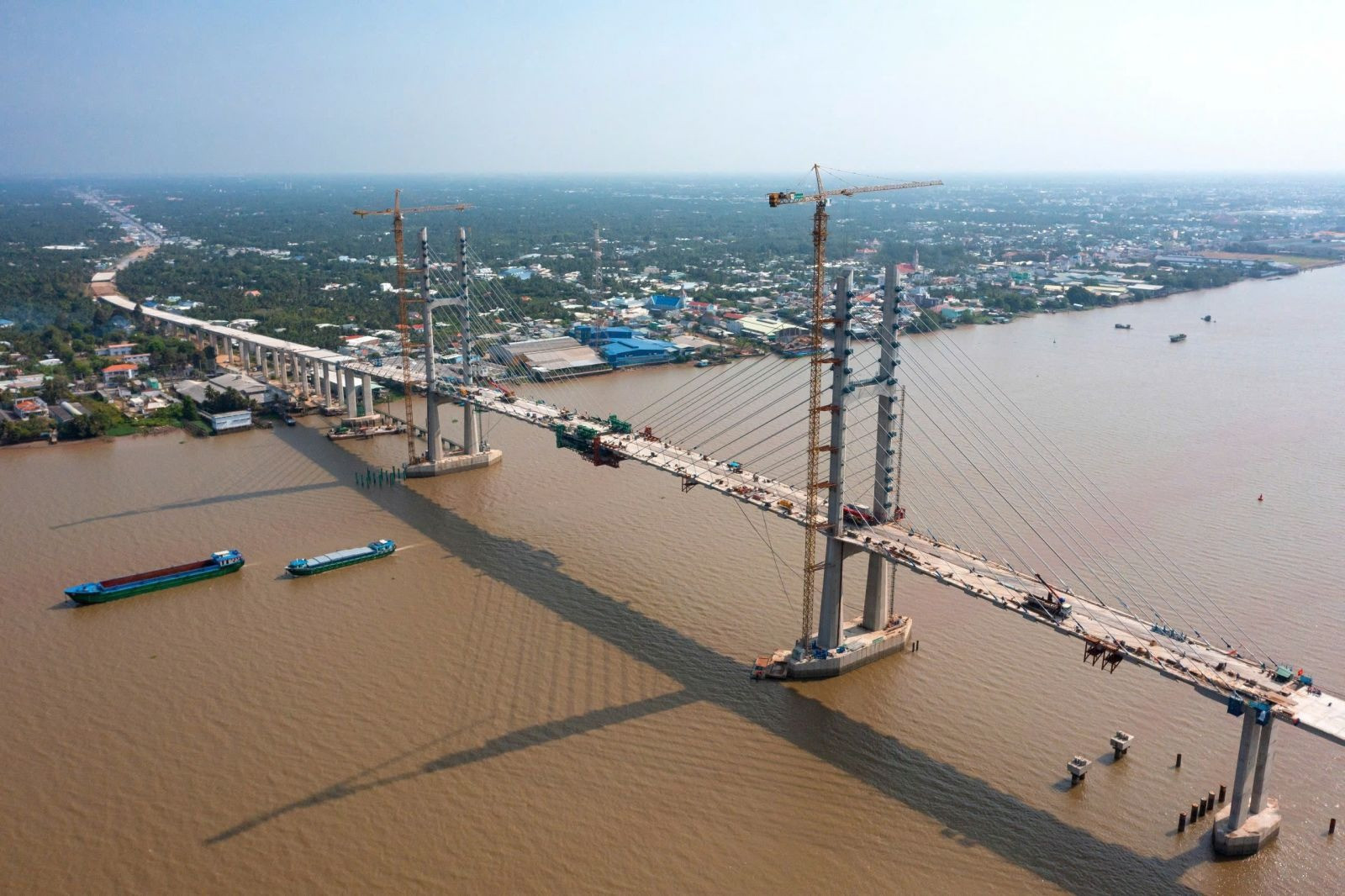 Chỉ vài ngày nữa, sẽ khởi công khu tái định cư dự án cầu gần 7.000 tỷ, cách cầu dây văng đầu tiên do Việt Nam thiết kế 3,8km- Ảnh 2.