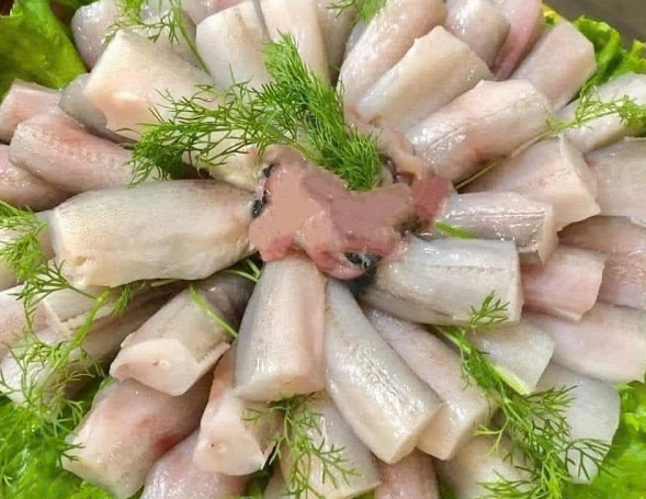 Loại cá 'mềm như cháo', xưa từng cho gia súc ăn nay thành hàng hiếm được săn đón nhờ vị lạ, giá vài trăm nghìn/kg