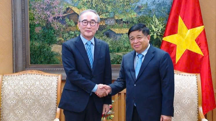 Tập đoàn viễn thông hàng đầu Hàn Quốc muốn hợp lực với Viettel đưa AI vươn tầm khu vực