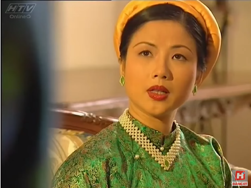 Nữ diễn viên là Phó giáo sư, Tiến sĩ đẹp nổi tiếng, được tung hô người vào vai là Hoàng hậu đẹp nhất Việt Nam - ảnh 2