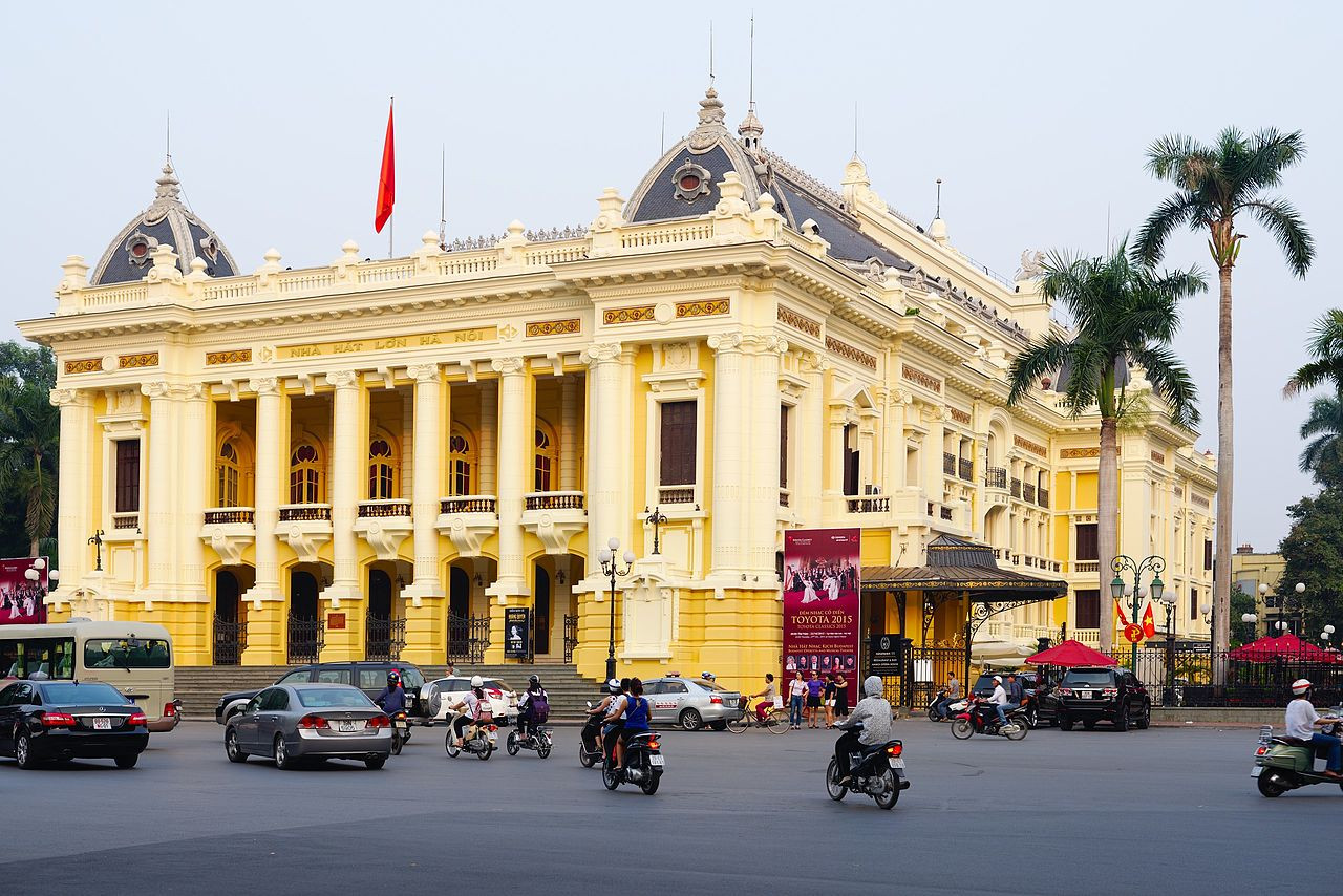 Công trình hơn trăm tuổi giữa lòng Thủ đô: Nơi thông qua bản Hiến pháp đầu tiên của Việt Nam, mang đậm kiến trúc Pháp, quy mô và lộng lẫy bậc nhất Hà Nội- Ảnh 2. Công trình hơn trăm tuổi giữa lòng Thủ đô: Nơi thông qua bản Hiến pháp đầu tiên của Việt Nam, mang đậm kiến trúc Pháp, quy mô và lộng lẫy bậc nhất Hà Nội- Ảnh 2.