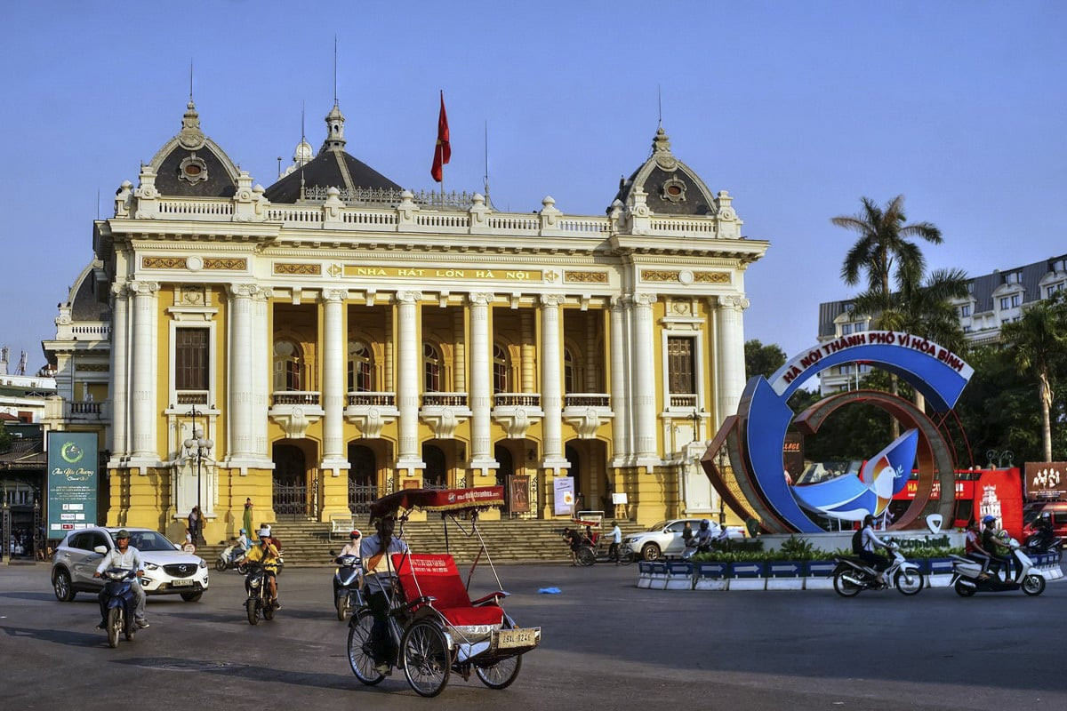 Công trình hơn trăm tuổi giữa lòng Thủ đô: Nơi thông qua bản Hiến pháp đầu tiên của Việt Nam, mang đậm kiến trúc Pháp, quy mô và lộng lẫy bậc nhất Hà Nội- Ảnh 6. Công trình hơn trăm tuổi giữa lòng Thủ đô: Nơi thông qua bản Hiến pháp đầu tiên của Việt Nam, mang đậm kiến trúc Pháp, quy mô và lộng lẫy bậc nhất Hà Nội- Ảnh 6.