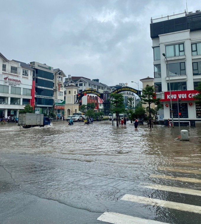 Làng biệt thự triệu đô cứ mưa là ngập sắp được giải cứu nhờ dự án 430 tỷ- Ảnh 1. Làng biệt thự triệu đô cứ mưa là ngập sắp được giải cứu nhờ dự án 430 tỷ- Ảnh 1.