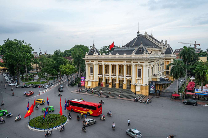 Công trình hơn trăm tuổi giữa lòng Thủ đô: Nơi thông qua bản Hiến pháp đầu tiên của Việt Nam, mang đậm kiến trúc Pháp, quy mô và lộng lẫy bậc nhất Hà Nội- Ảnh 4. Công trình hơn trăm tuổi giữa lòng Thủ đô: Nơi thông qua bản Hiến pháp đầu tiên của Việt Nam, mang đậm kiến trúc Pháp, quy mô và lộng lẫy bậc nhất Hà Nội- Ảnh 4.