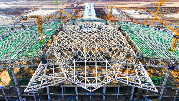 Siêu sân bay 16 tỷ USD lớn nhất Việt Nam sở hữu mái thép kết cấu phức tạp nhất cả nước, rộng gấp 3 lần sân bóng FIFA- Ảnh 4. Siêu sân bay 16 tỷ USD lớn nhất Việt Nam sở hữu mái thép kết cấu phức tạp nhất cả nước, rộng gấp 3 lần sân bóng FIFA- Ảnh 4.